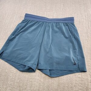 Nike Yoga Shorts Men Large 2 In 1 Compression Lined Performance Running Green